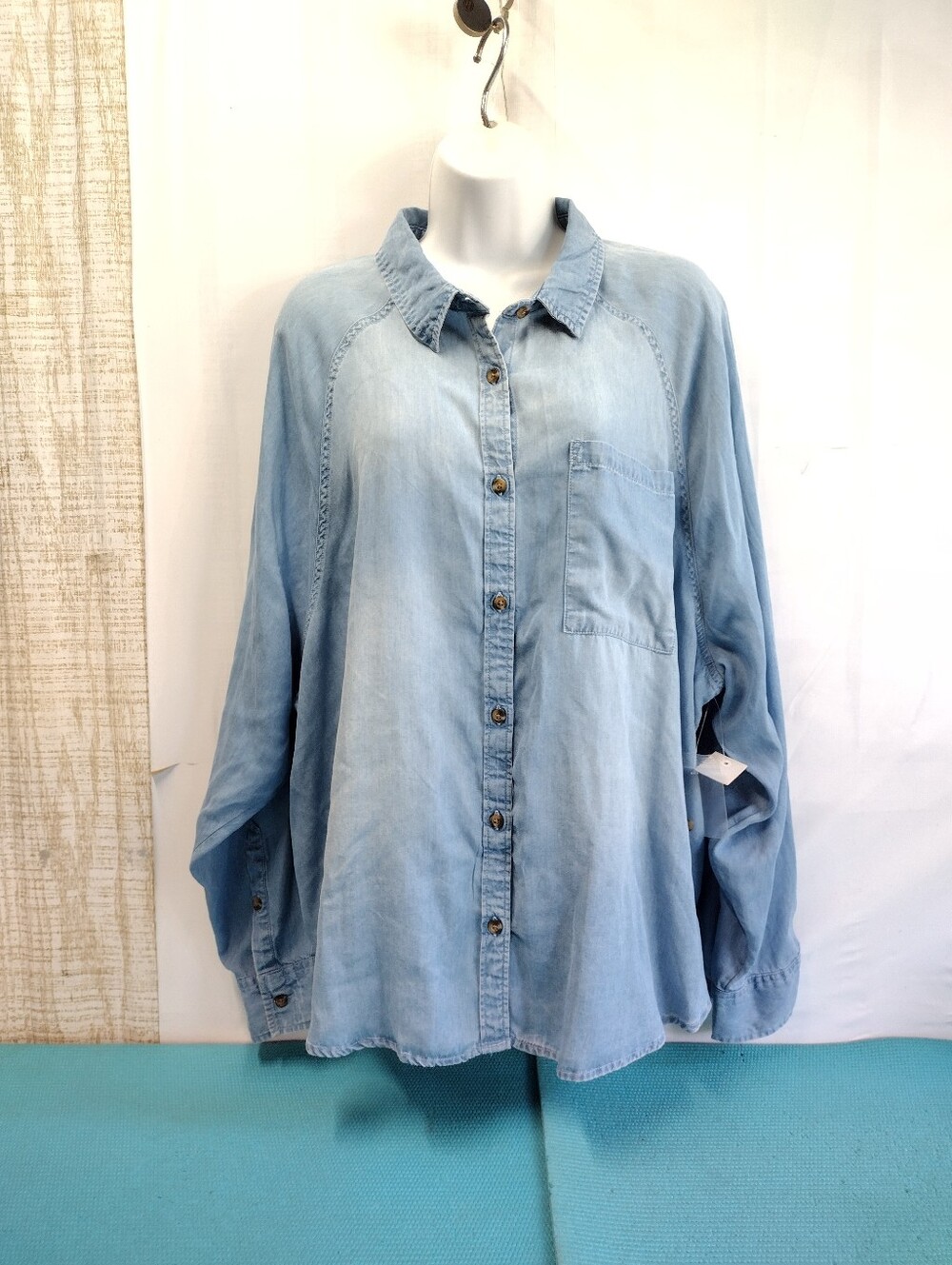 SO Women's Chambray Denim Button Down Shirt - XXL
